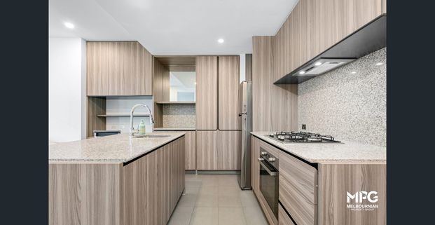 Stylish Furnished 2 Bedroom Apartment in Swanston Central with Winter Garden! Move In Ready! - Photo 1