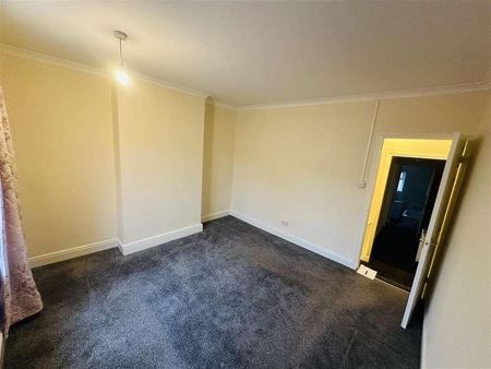 Bucks Hill, Chapel End, CV10 - Photo 2