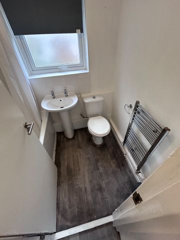 Room in a Shared House, Thyra Grove, NG9 - Photo 4