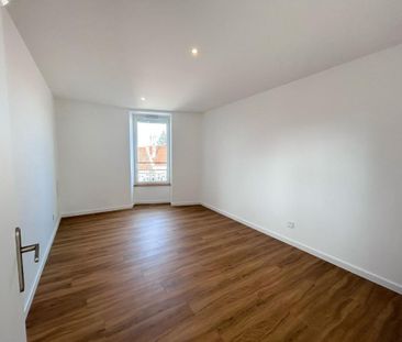 Location Appartement 4 pièces 77m² ROANNE 42300 - Photo 2