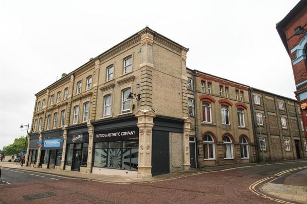 High Street, Lowestoft - Photo 1