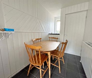 3 bedroom Terraced House to rent - Photo 5