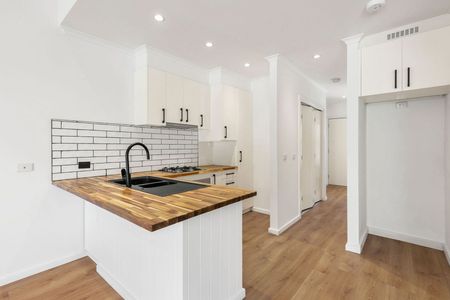 Enjoy Low-Maintenance Living - Photo 5