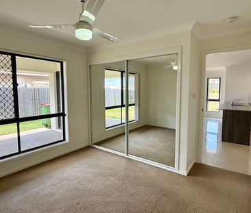 Modern Family Home on Large Fenced Block – Wyreema - Photo 2