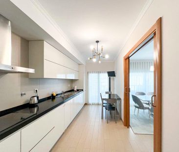 Apartamento T2 para Arrendamento na Praia da Rocha, Portimão - Photo 1