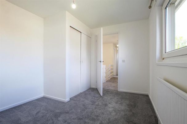 4 bedroom terraced house to rent - Photo 1