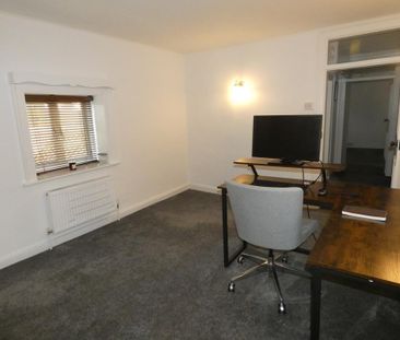 4 bedroom house to rent - Photo 3