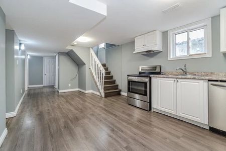 For Lease - 541 Oakwood Avenue Unit# LOWER, Oshawa, Ontario - Photo 2