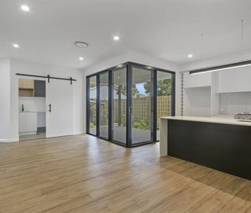 Welcome to Unit 5, 13 Perth Street – a beautifully designed townhou... - Photo 6