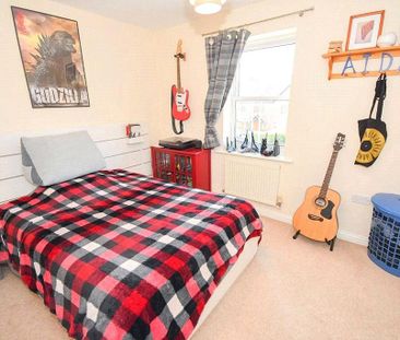 4 bedroom detached house to rent - Photo 3