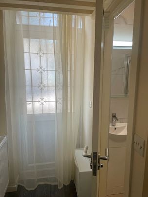 Studio Flat, Manor Drive, HA9 - Photo 1