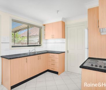 Spacious Townhouse - Photo 2