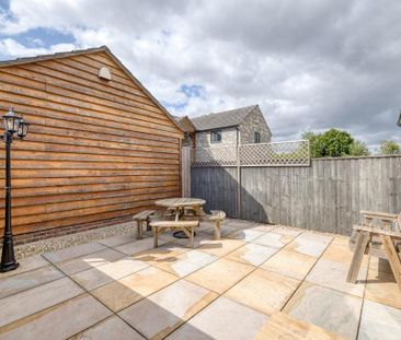 2 bedroom detached house to rent - Photo 2