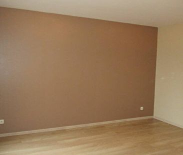 * Metz devant les ponts - résidence - cuisine équipée - garage - pa... - Photo 2