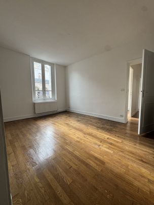 Location Appartement 4 pièces 63m² PARIS 15ème - Photo 1