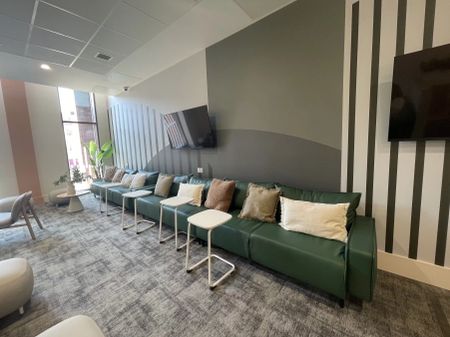 Crown Suite (Floors 26-32) - Photo 4