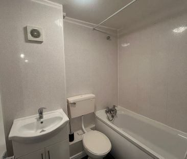 Warren Court, Hartlepool - Photo 5