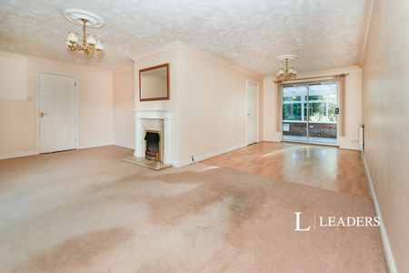 3 bedroom bungalow to rent Shire Avenue, Spalding, PE11 - Photo 2