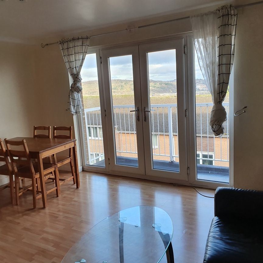 2 Bed Flat, Burns Road, S6 - Photo 1