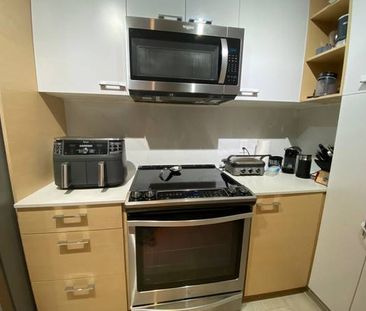 condo available ASAP 2bedrooms/2bathrooms 947 sq ft - Photo 1