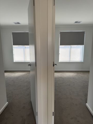 Brand New Townhouse Living in the Heart of Riverside Estate - Photo 4