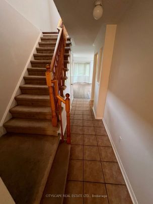 Condo Townhouse For Lease | W9263535 - Photo 1