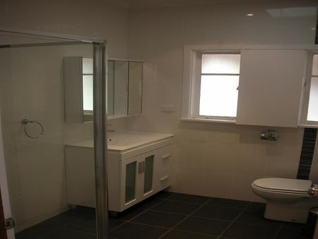 148 Station Street, Burwood VIC 3125 - Photo 3
