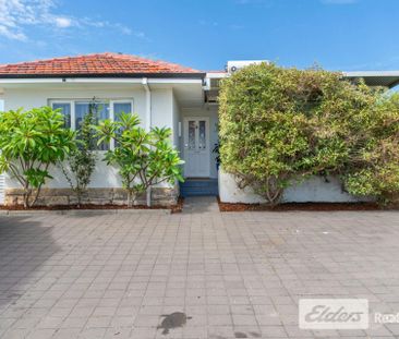 Comfortable Coastal Living - Photo 1