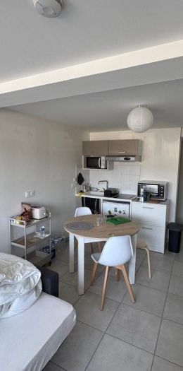 Appartement à louer, 1 pièce - Angers 49000 - Photo 1