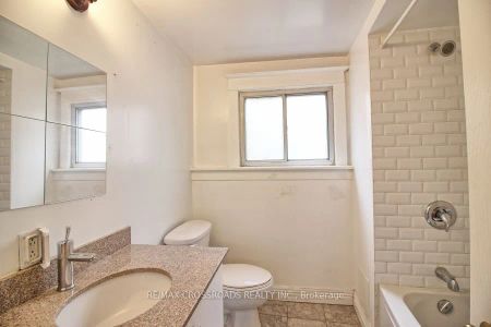 2001 Yonge Street #2nd Fl - Photo 4