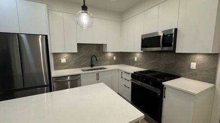 Brand New Condo at King & Crescent - Photo 2