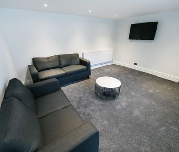 Lumley Avenue, Burley, Leeds - Photo 2