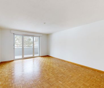 Living close to the center - Photo 5