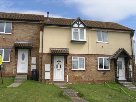 2 bedroom terraced house to rent - Photo 3