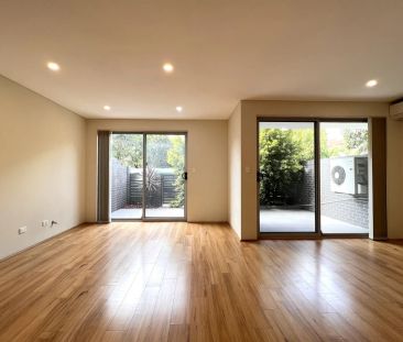 VILLA STYLE GARDEN APARTMENT - Photo 1