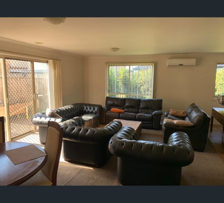 39 Banfield Place, Lyndhurst, Vic 3975 - Photo 3