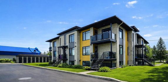100 Rue Du Maquis (Aylmer) Magnifique Logement 3 Chambres - Photo 2