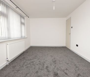 2 Bedroom Terraced House - Photo 2