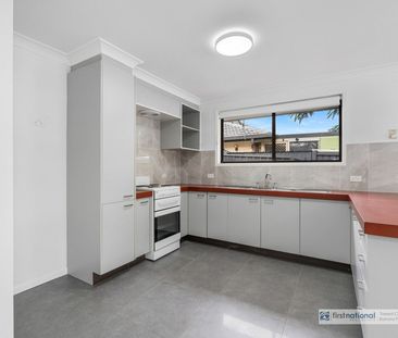 Waterfront Duplex Living - Photo 5