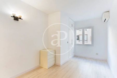 Piso de alquiler en Carrer de la Indústria, Santa Catalina - Photo 5