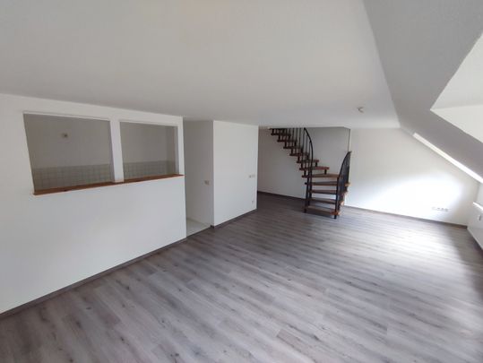 2-Raum-Maisonettenwohnung, 71,8 m² im DG, ruhige Lage in Gera-Aga - Photo 1