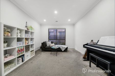 58 Sunnybank Drive, Point Cook VIC 3030 - Photo 3