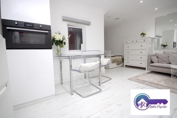 1 Bedroom Studio To Rent - Photo 1
