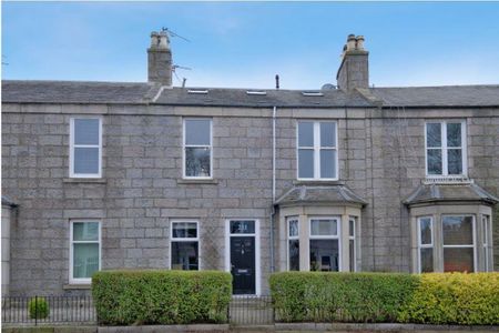 3 bedroom flat to rent - Photo 2
