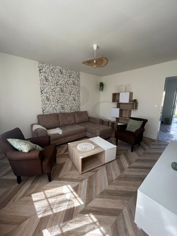 Location Appartement 2 pièces 60m² - Photo 3