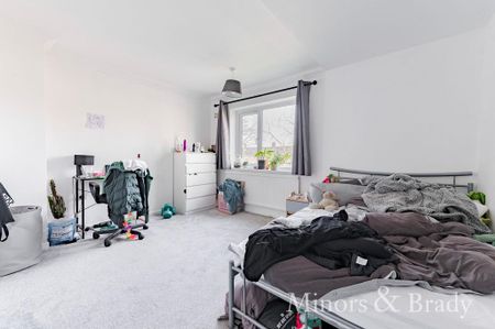 4 bedroom terraced house to rent - Photo 4