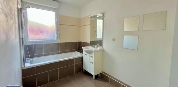 Location Appartement 1 pièce 26m² LA SEYNE SUR MER 83500 - Photo 2