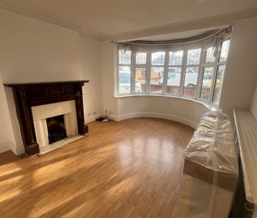 Elgar Avenue, Surbiton - Photo 3