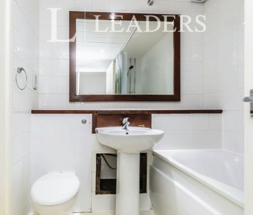 2 bedroom house to rent Green Acres, Croydon, CR0 - Photo 1