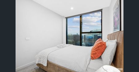 Newly Renovated & Fully Furnished Two-Bedroom Apartment 3 month lease available - Photo 5